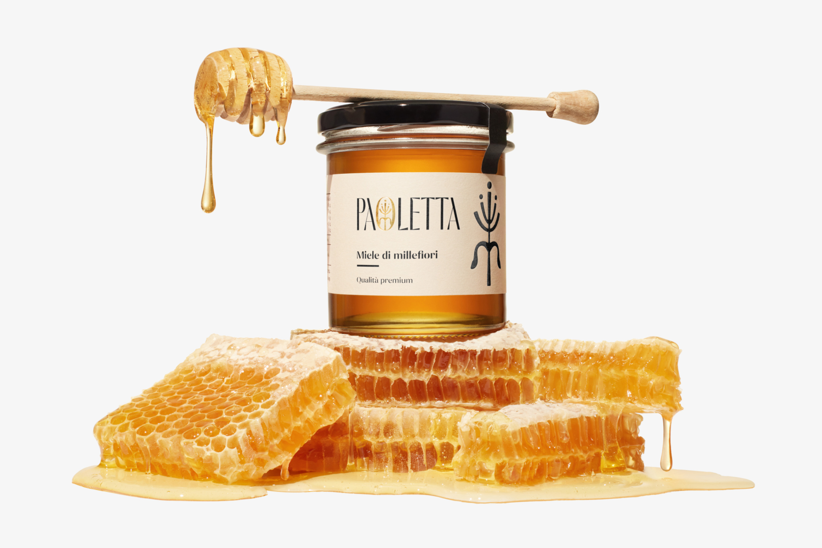 honey jar on honeycombs